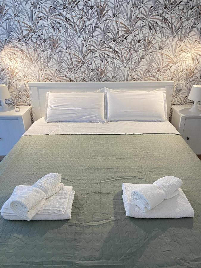 Apartamento Bajo Con Piscina Macarella Cala'N Blanes  Ngoại thất bức ảnh