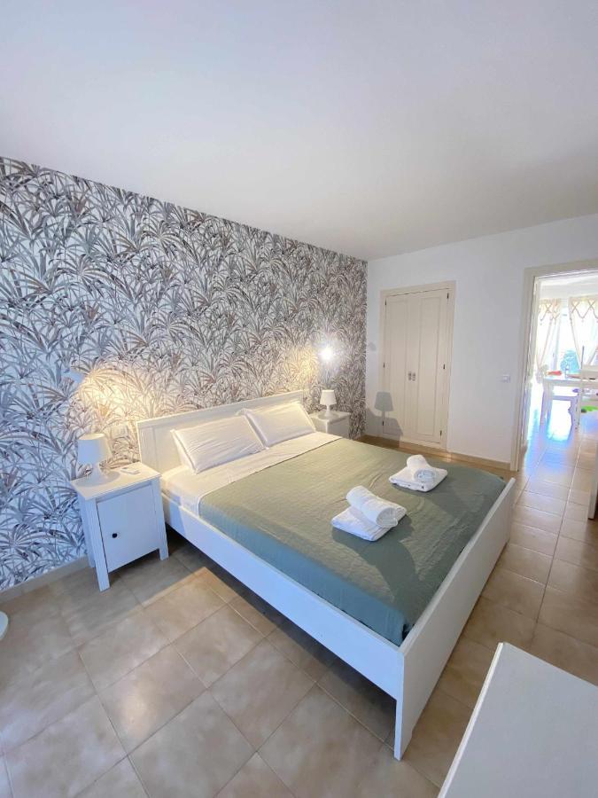 Apartamento Bajo Con Piscina Macarella Cala'N Blanes  Ngoại thất bức ảnh